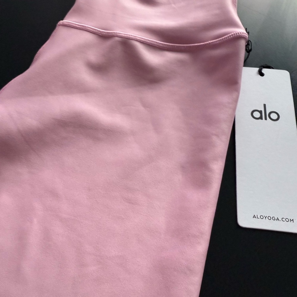ALO Yoga High-Waist Airlift Legging in Sweet Pink
